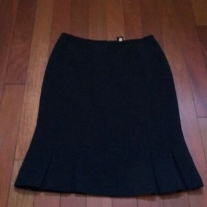Size 8 polyester Tahari black skirt pleated
